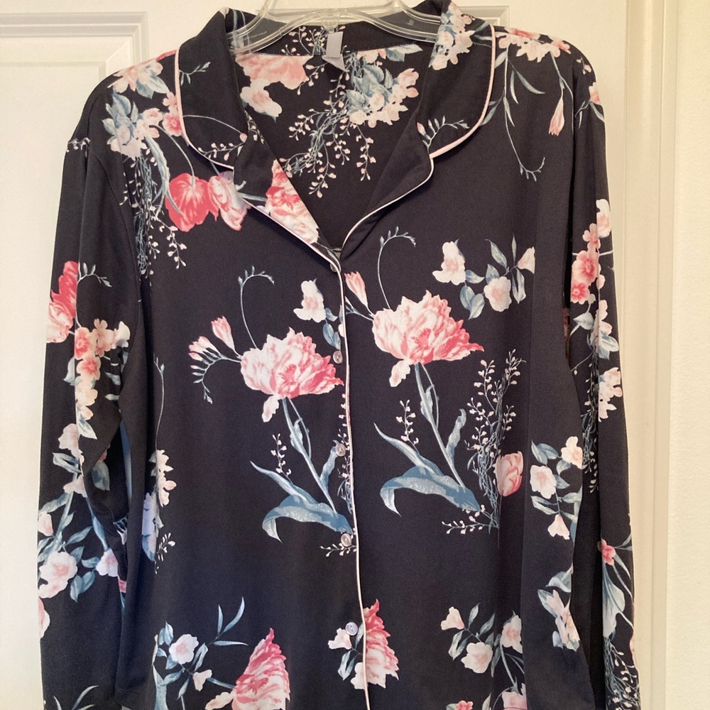 Floral Pajama Top with Pink and White Flowers